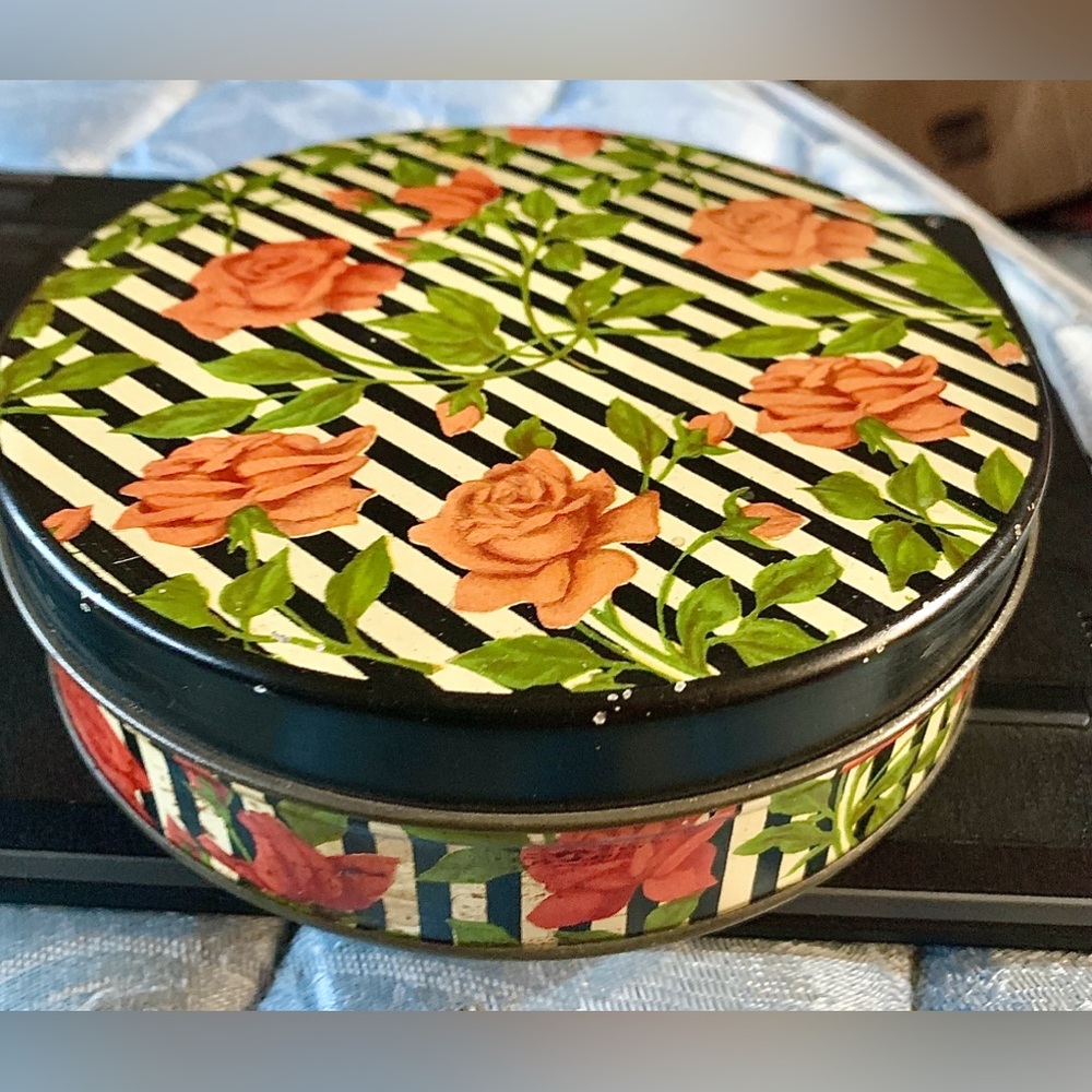 Mid Century Vtg Floral Striped Metal Lidded Candy Biscuit Tin